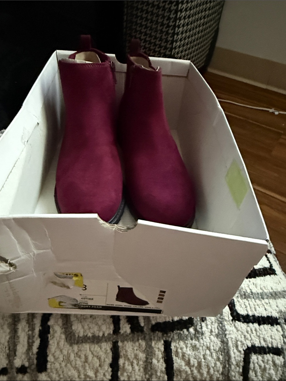 Sonoma Women's Plum Chelsea Booties